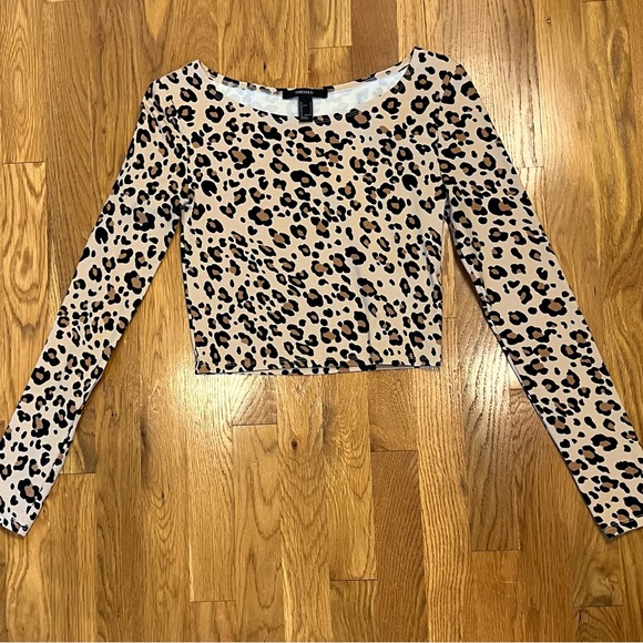 Forever 21 leopard print crop top - Picture 1 of 1